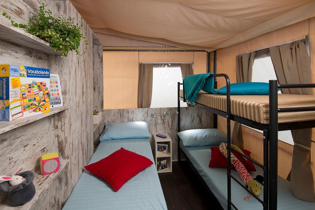 Mobile Homes Camping Santa Marina, Lanterna ポレッチ エクステリア 写真